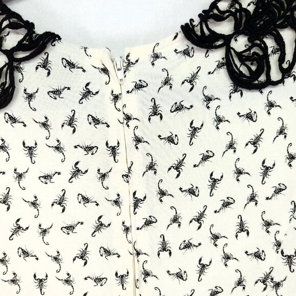 Penny Dreadful Scorpion Dress Lace Collar Size Large Mini - Picture 10 of 16